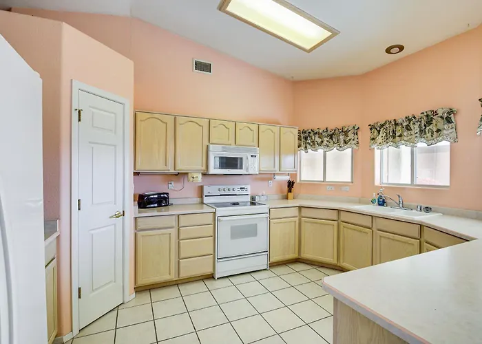 Hike, Boat, Golf & Unwind: Havasu Home! *