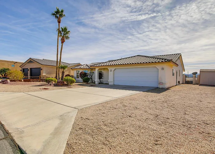 Hike, Boat, Golf & Unwind: Havasu Home! Holiday home Lake Havasu City